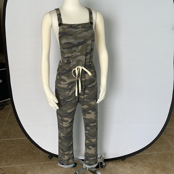 NWOT 7th Ray Camo Overalls Size Small - Picture 2 of 11